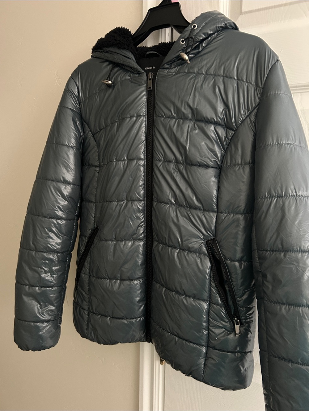 Forever 21 Men's Quilted Hooded Puffer Jacket in Charcoal Gray